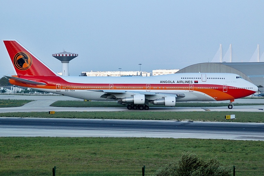 D2-TEA (23410) 1986 Boeing 747-312M