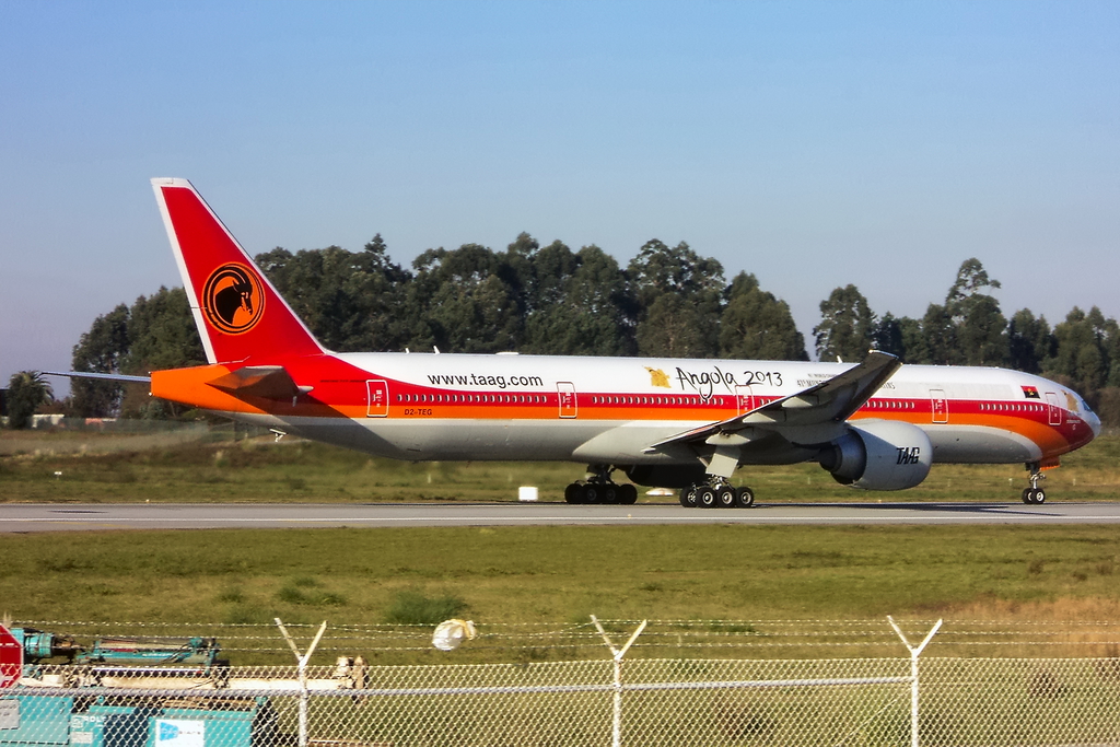 D2-TEG (40805) 2011 Boeing 777-3M2(ER)