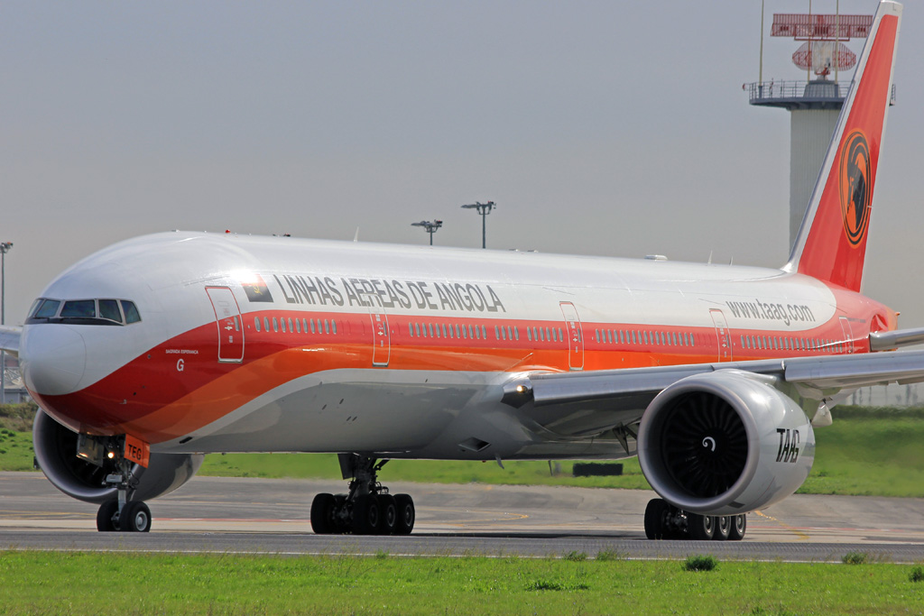 D2-TEG (40805) 2011 Boeing 777-3M2(ER)