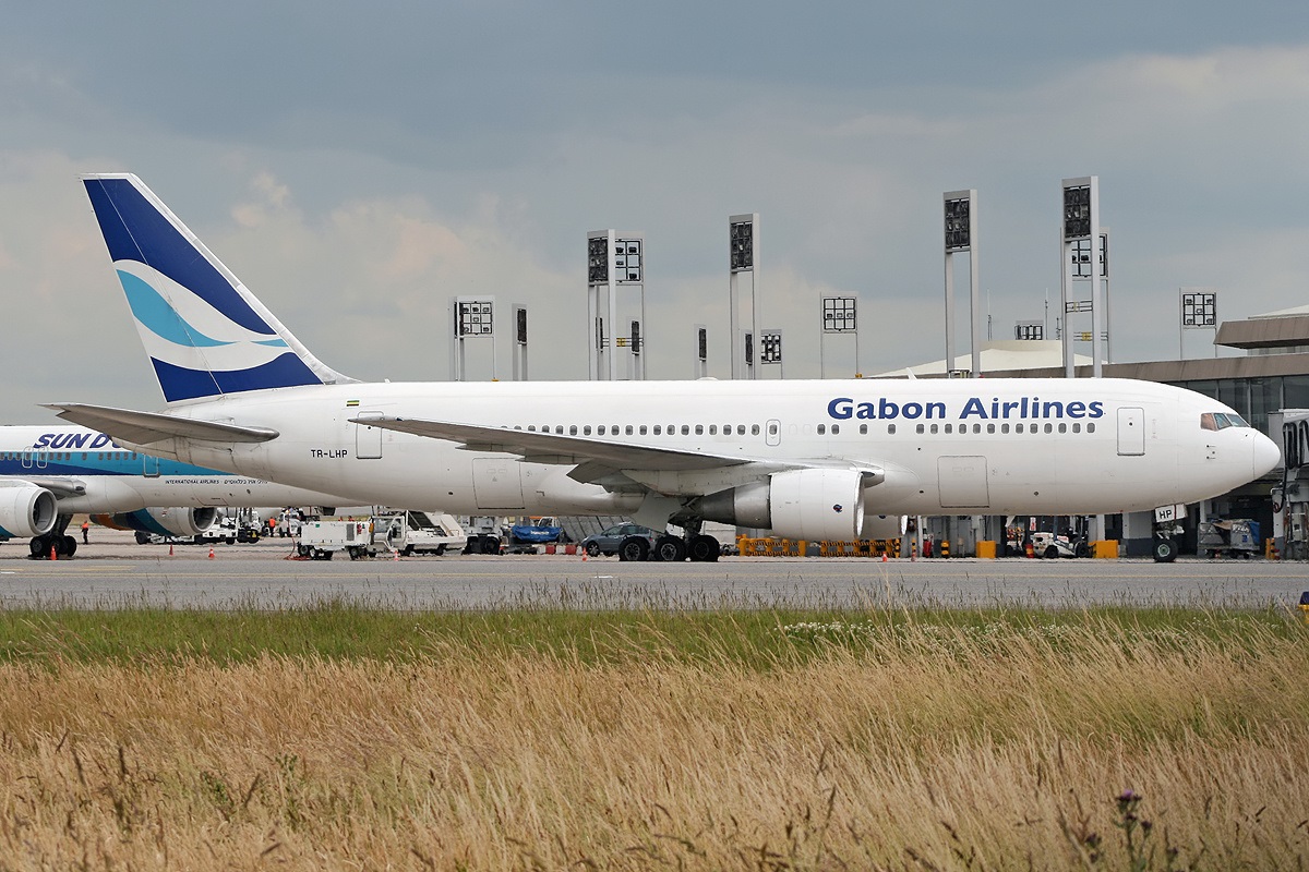 TR-LHP (021877) Boeing 767-222