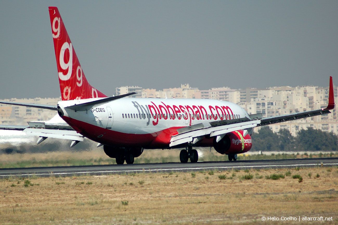 G-CDEG (33022) 2005 Boeing 737-8BK(WL)