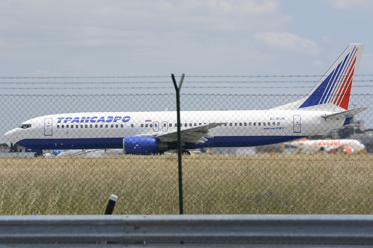 EI-RUK (28621) 2000 Boeing 737-86N