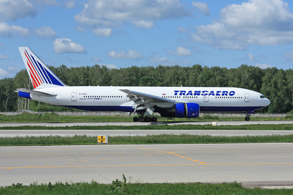 EI-UNX, (cn 30213/232), Boeing 777-222/ER