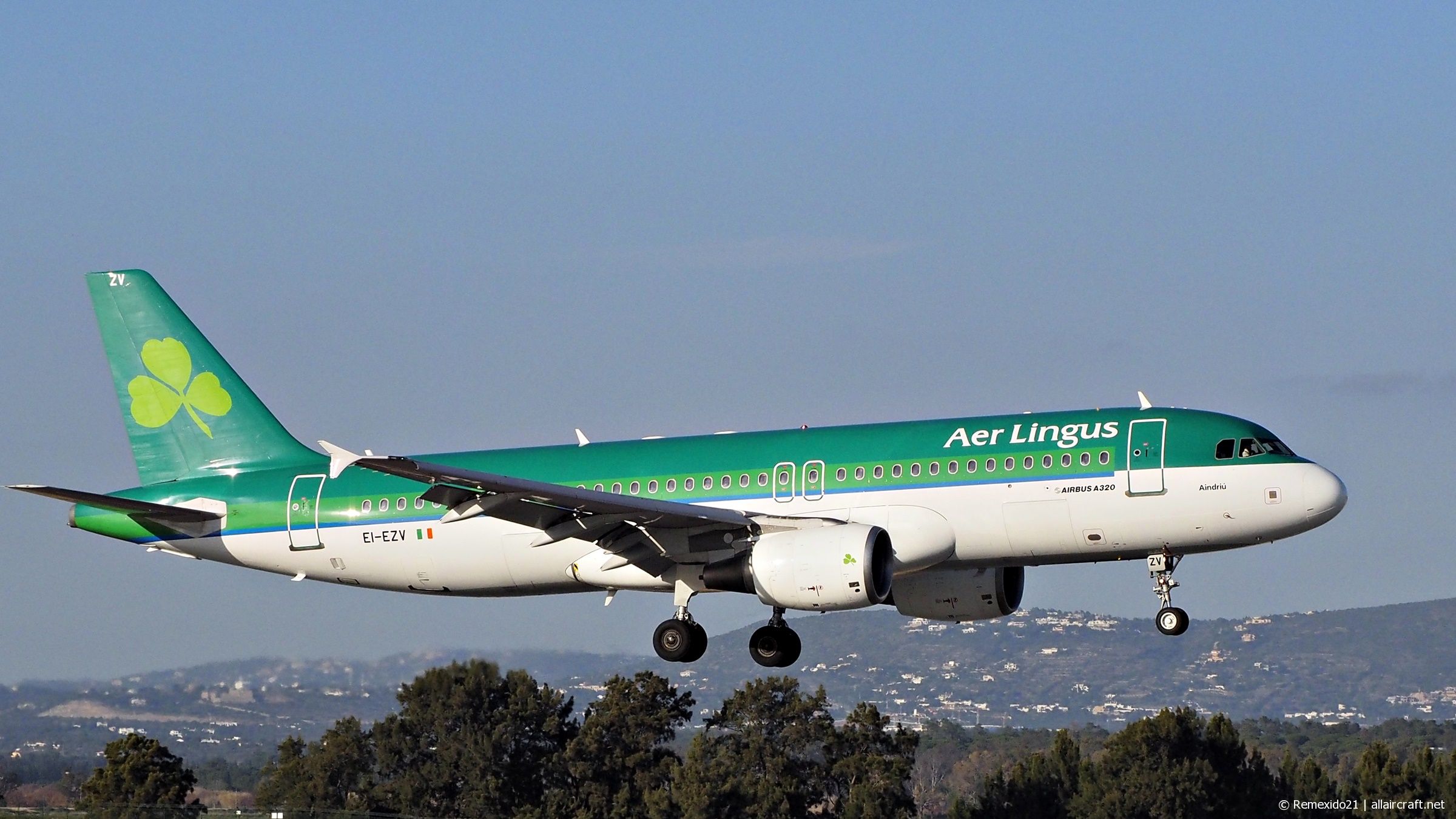 EI-EZV (cn 2001) Airbus A320-214