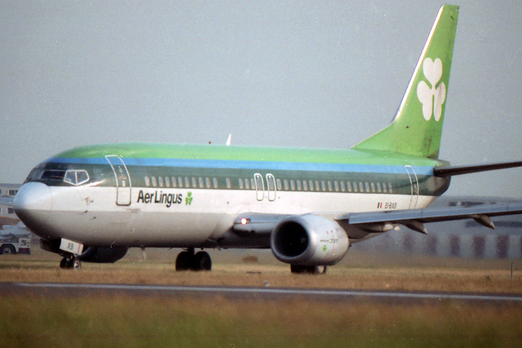 EI-BXB (cn 24521) Boeing 737-448