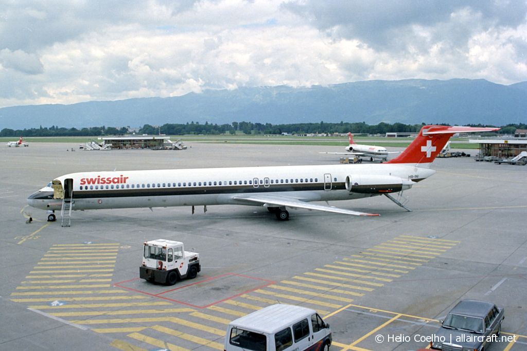 HB-INI (48008) 1981 McDonnell Douglas MD-81