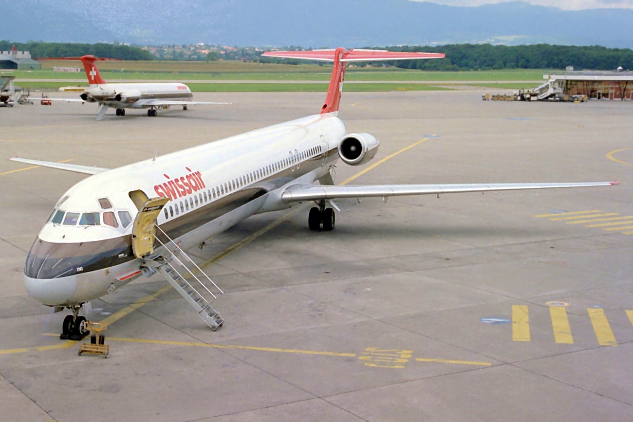 HB-INI (48008) 1981 McDonnell Douglas MD-81