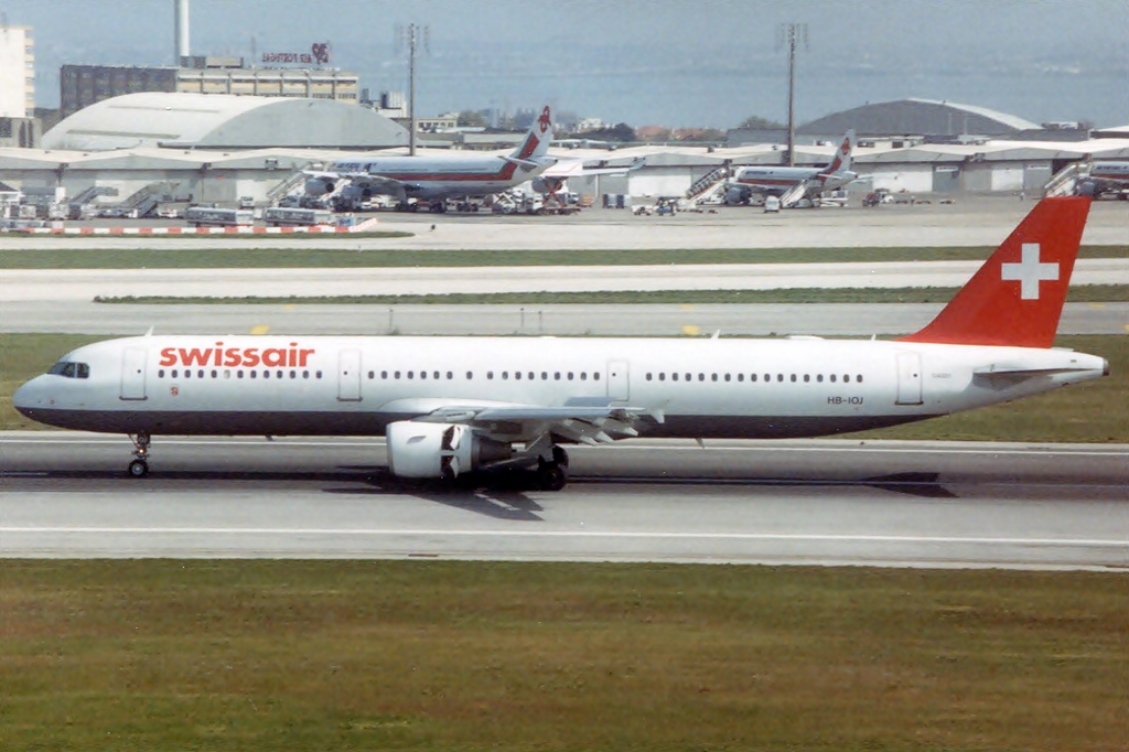 HB-IOJ (891) 1998 Airbus A321-111