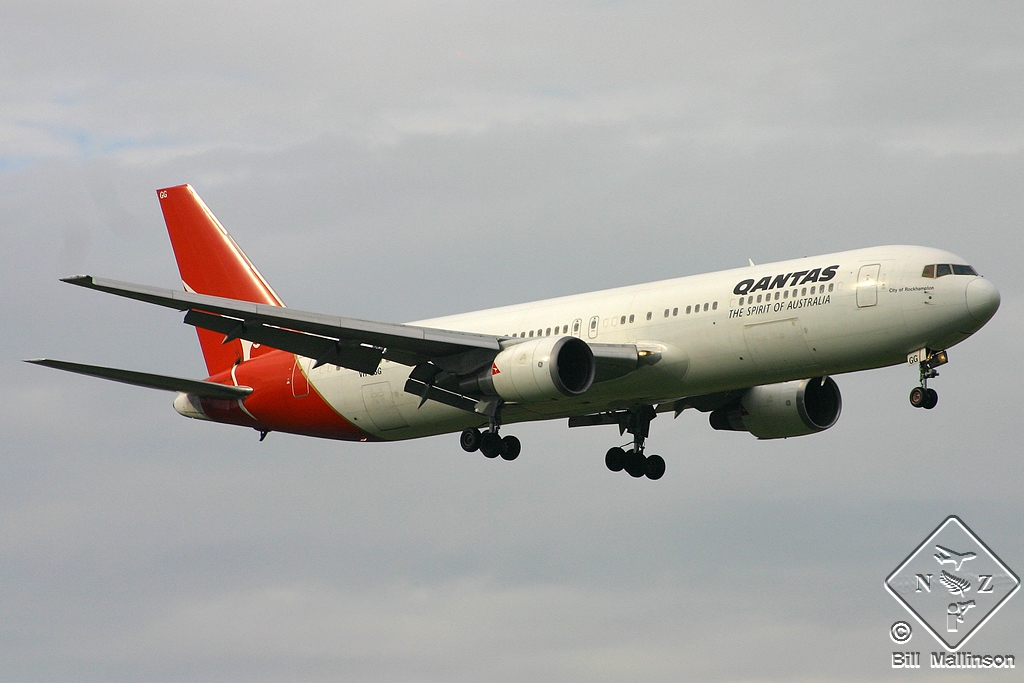 VH-OGG (24929) 1990 Boeing 767-338(ER)