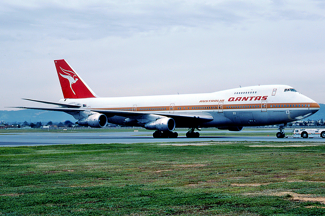 VH-EBO (21657) 1978 Boeing 747-238B