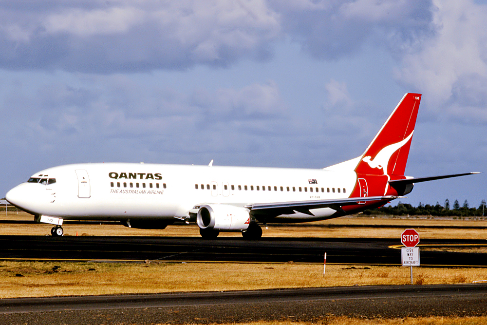VH-TJQ (24442) 1992 Boeing 737-476