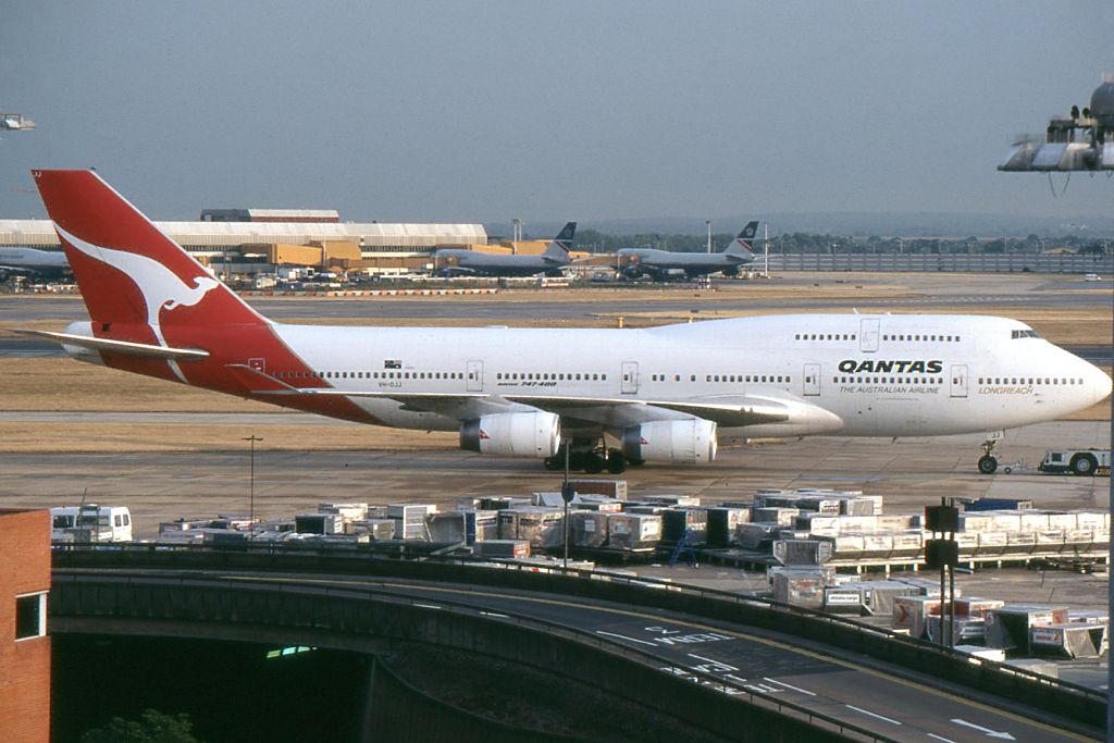 VH-OJJ (24974) 1991 Boeing 747-438