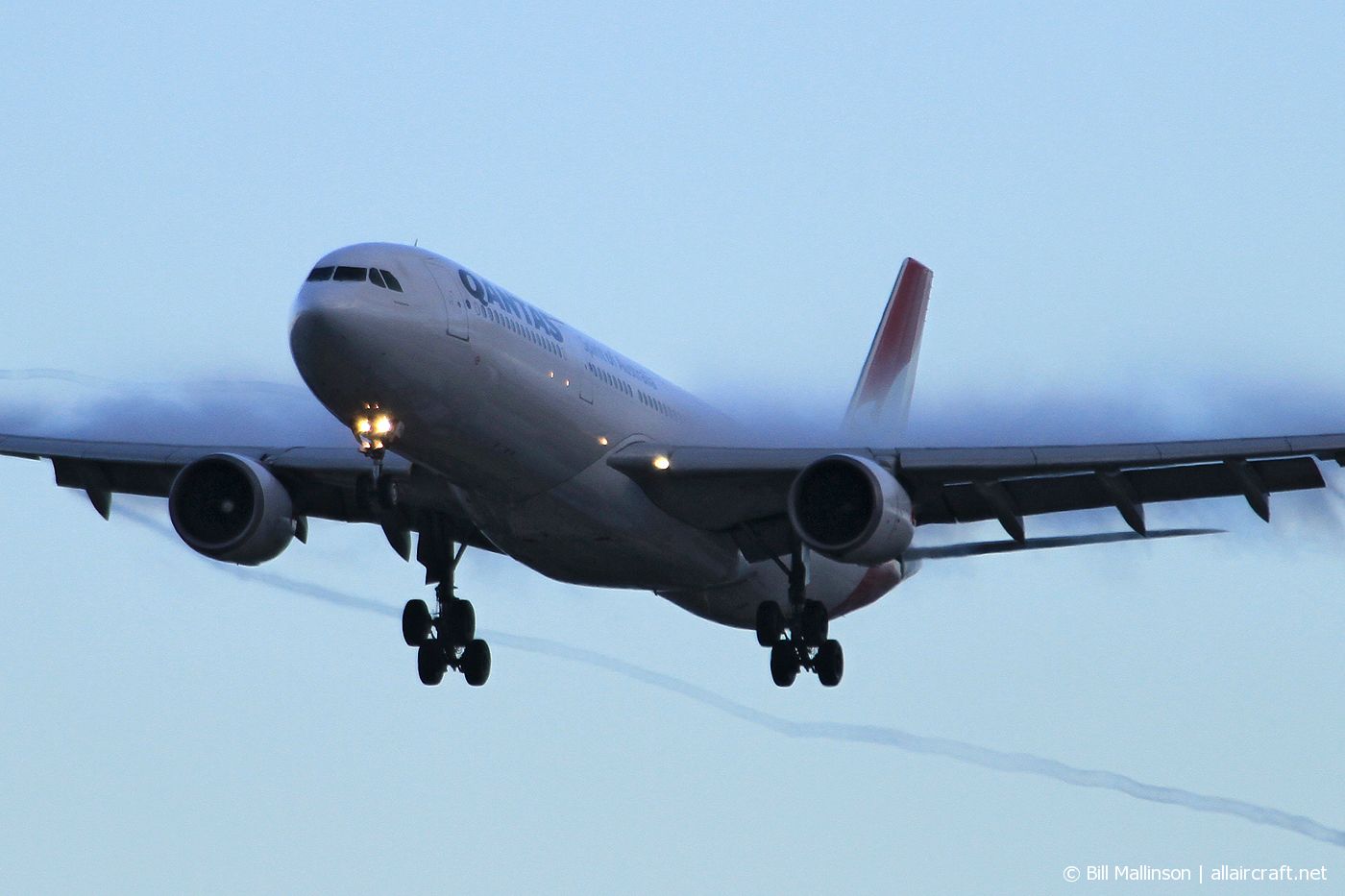 VH-QPA (553) 2003 Airbus A330-303