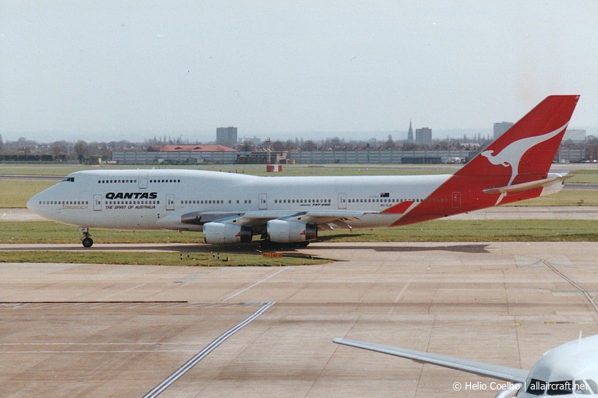 VH-OJP (25545) 1992 Boeing 747-438