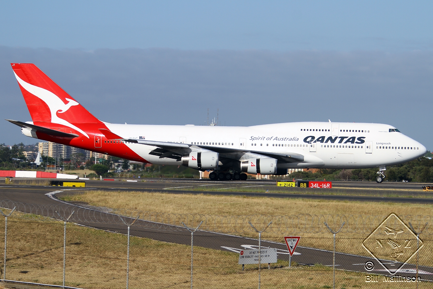 VH-OJT, (cn 25565), Boeing 747-438