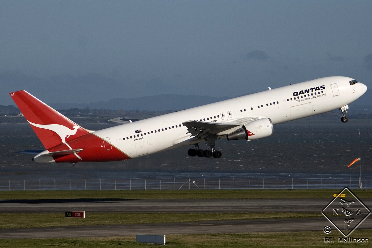 VH-OGS (28725) 1997 Boeing 767-338(ER)