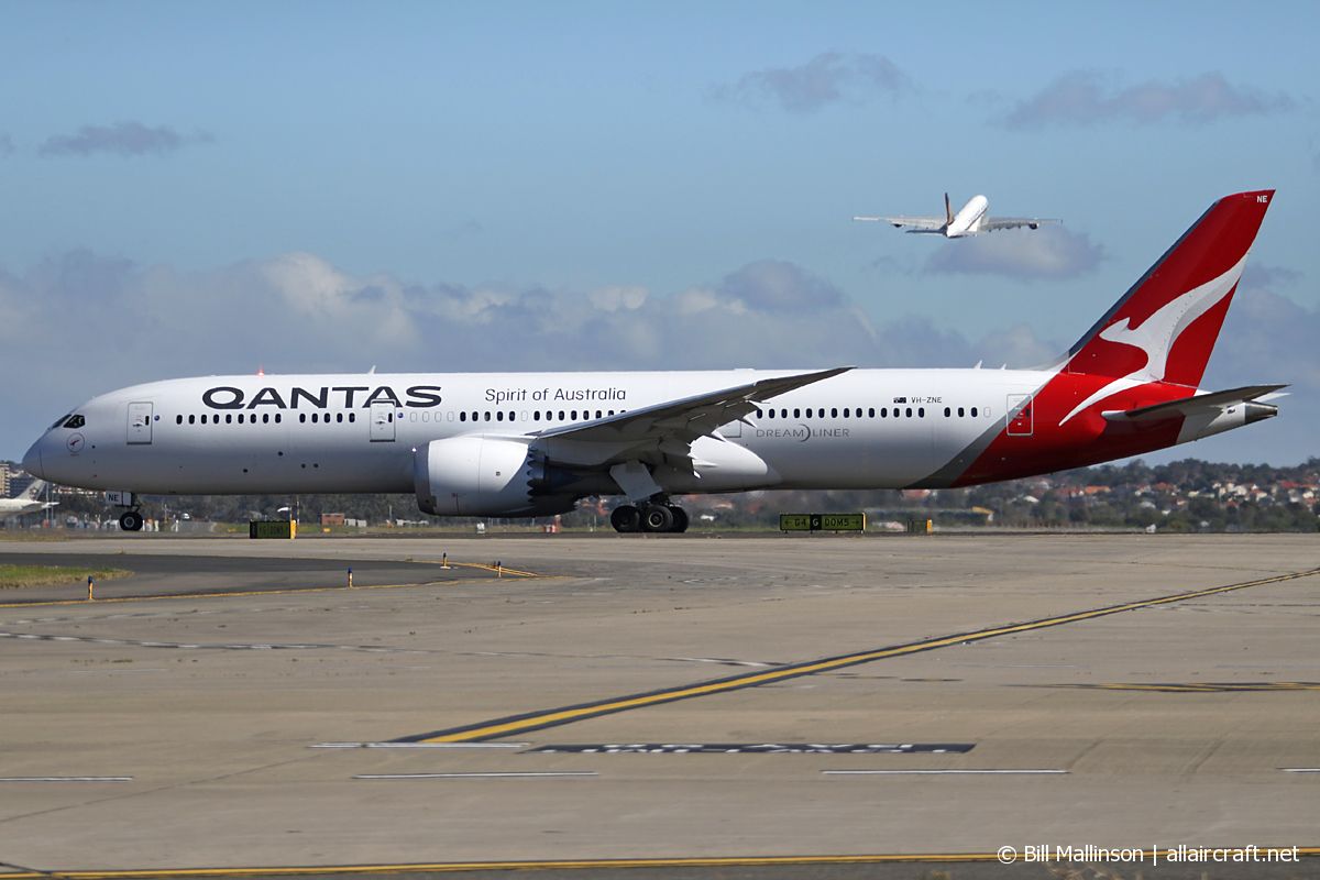 VH-ZNE (63391) 2018 Boeing 787-9 Dreamliner