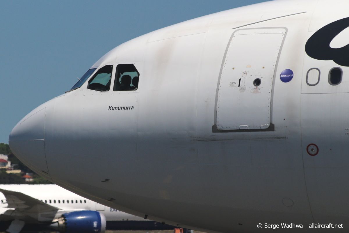 VH-QPA (553) 2003 Airbus A330-303