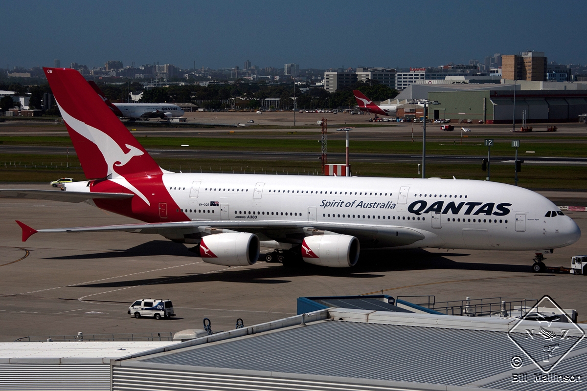 VH-OQB, (cn 015), Airbus A380-842