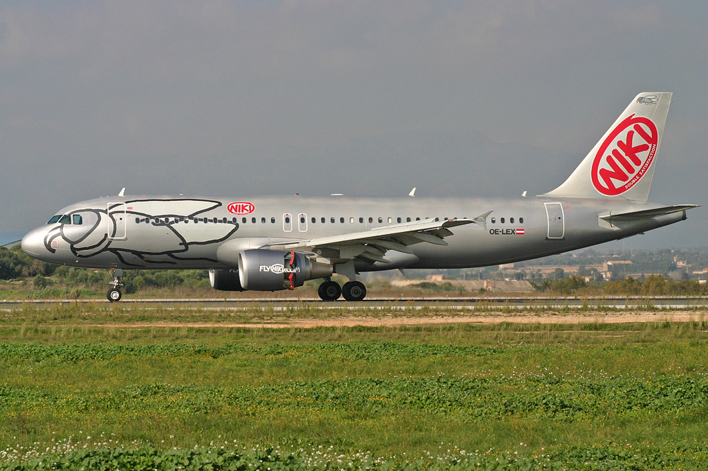 OE-LEX (2867) 2006 Airbus A320-214