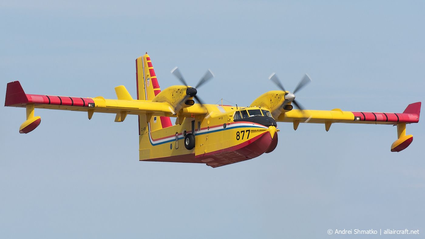 877 (2061) 2003 Canadair CL-415