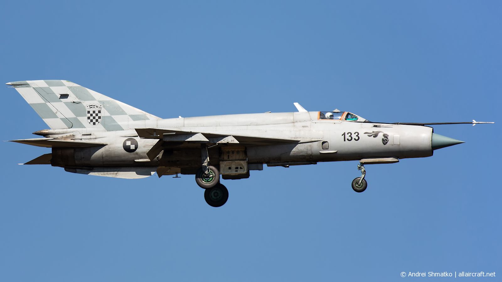 133 (75036406) 1976 Mikoyan-Gurevich MiG-21bis