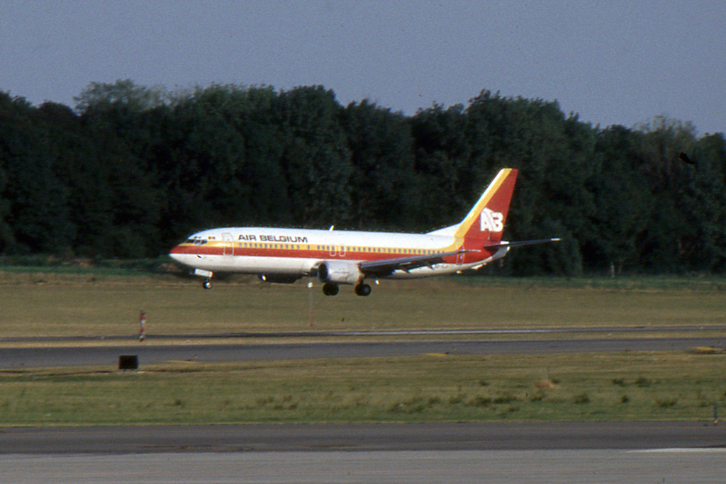 OO-ILJ (cn 25262) Boeing 737-46B