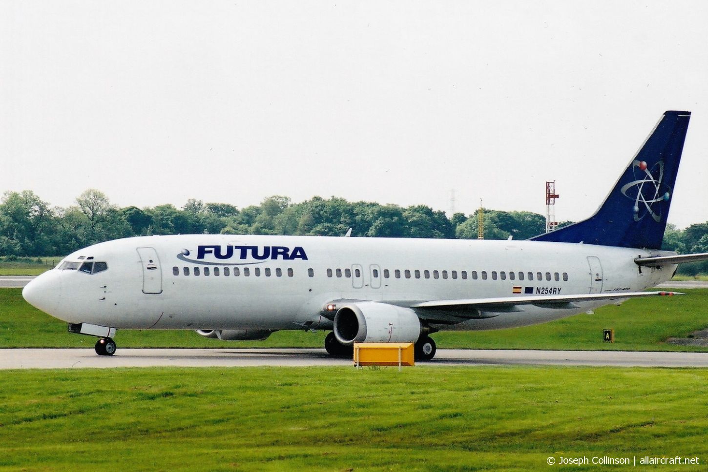 N254RY (24690) Boeing 737-4Y0