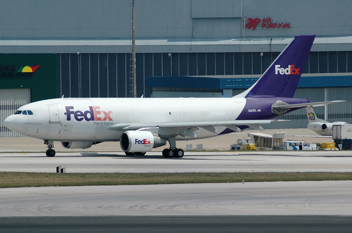 N451FE (303) 1984 Airbus A310-222
