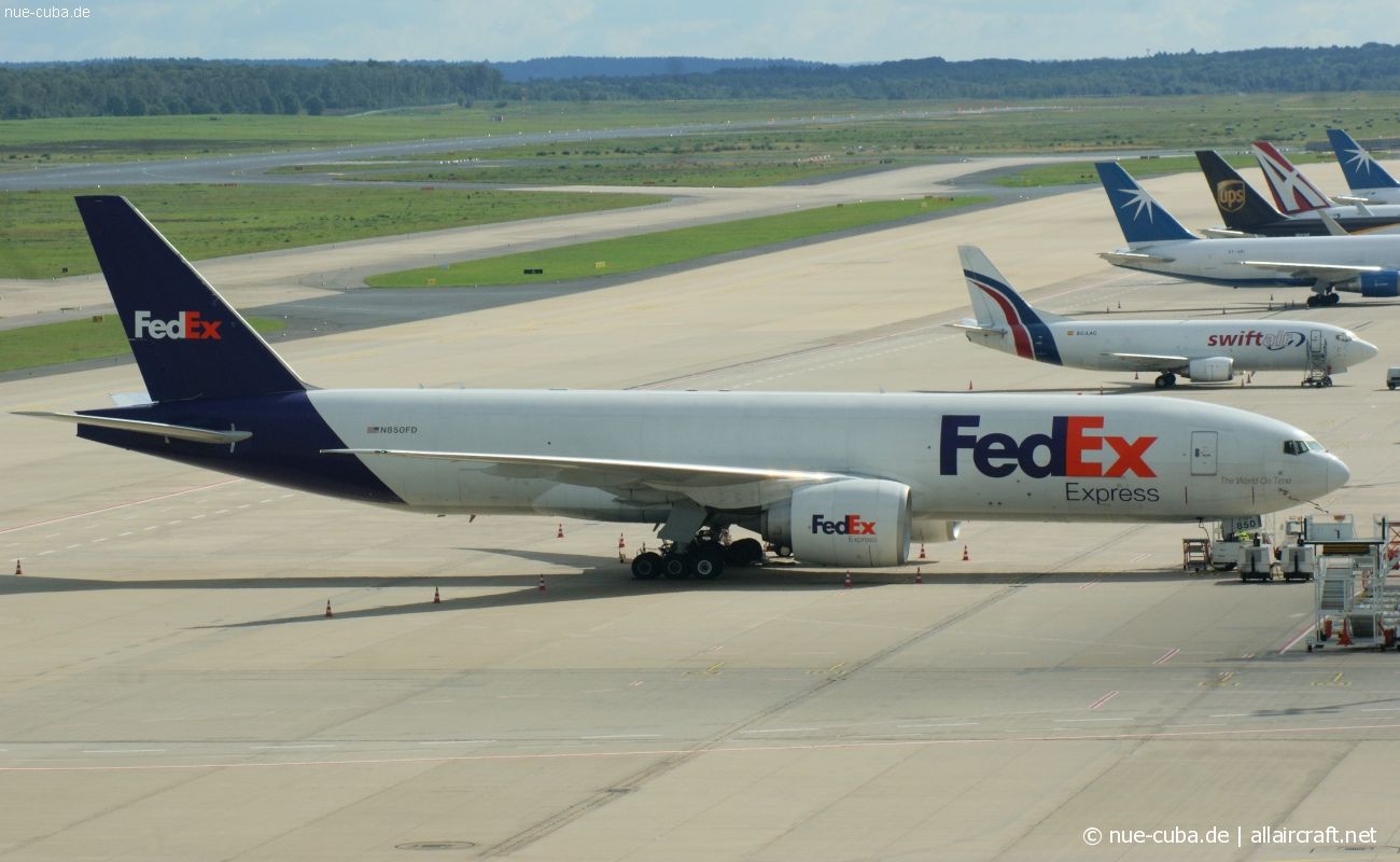 N850FD (37721) 2009 Boeing 777-FS2