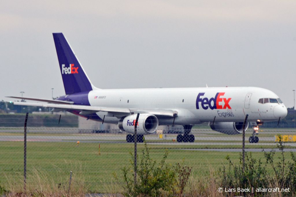 N968FD (26274) 1995 Boeing 757-28A SF