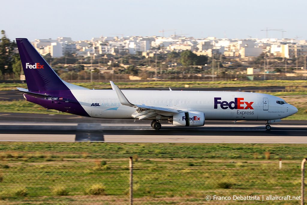 OE-IWF (35553) 2007 Boeing 737-8AS(BCF)(WL)