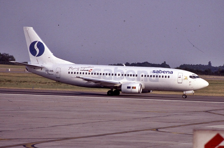 OO-SYA (24355) 1989 Boeing 737-329