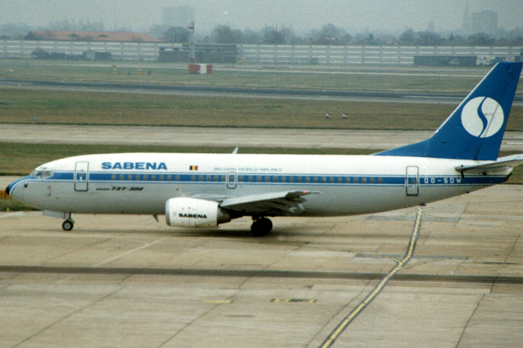 OO-SDW (23772) 1987 Boeing 737-329
