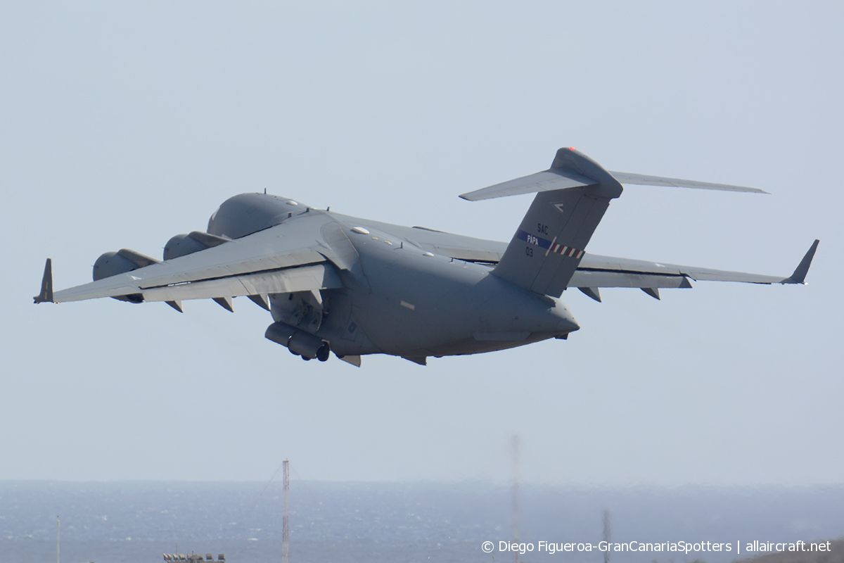 08-0003 (F-211) 2009 Boeing C-17A Globemaster III