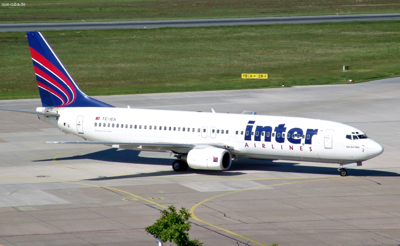 TC-IEA (32361) 2002 Boeing 737-8CX(WL)