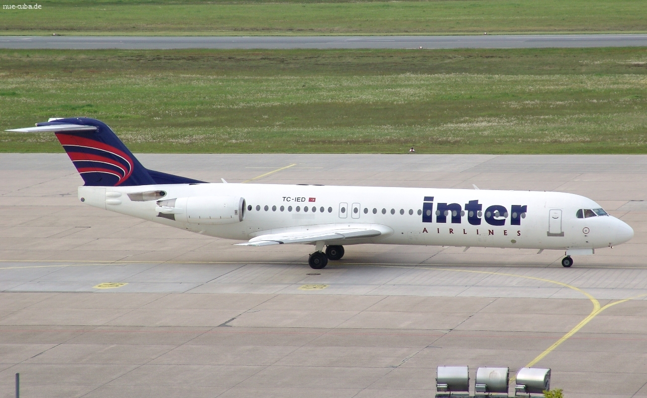 TC-IED (11420) 1992 Fokker 100