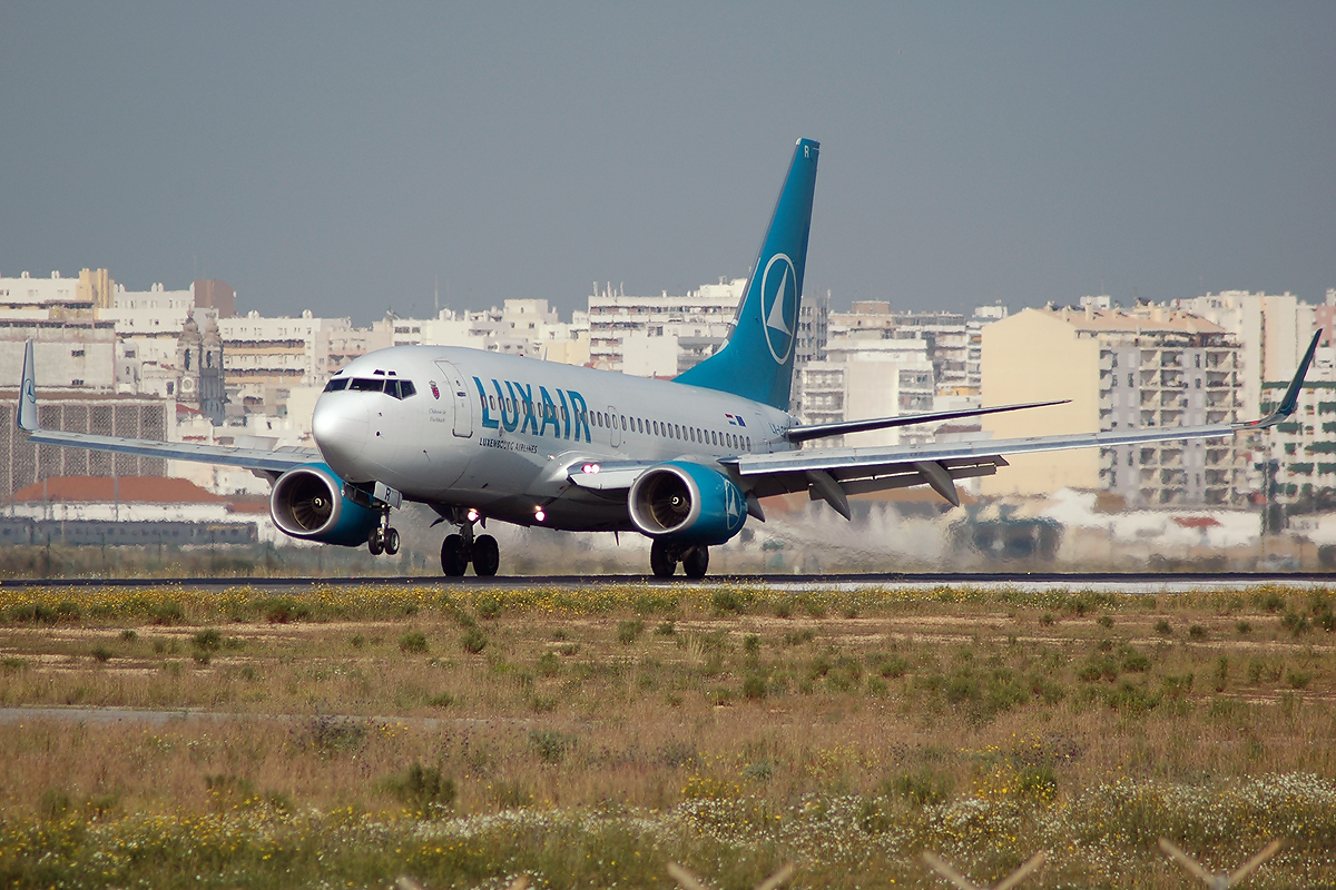 LX-LGR (33803) 2004 Boeing 737-7C9WL
