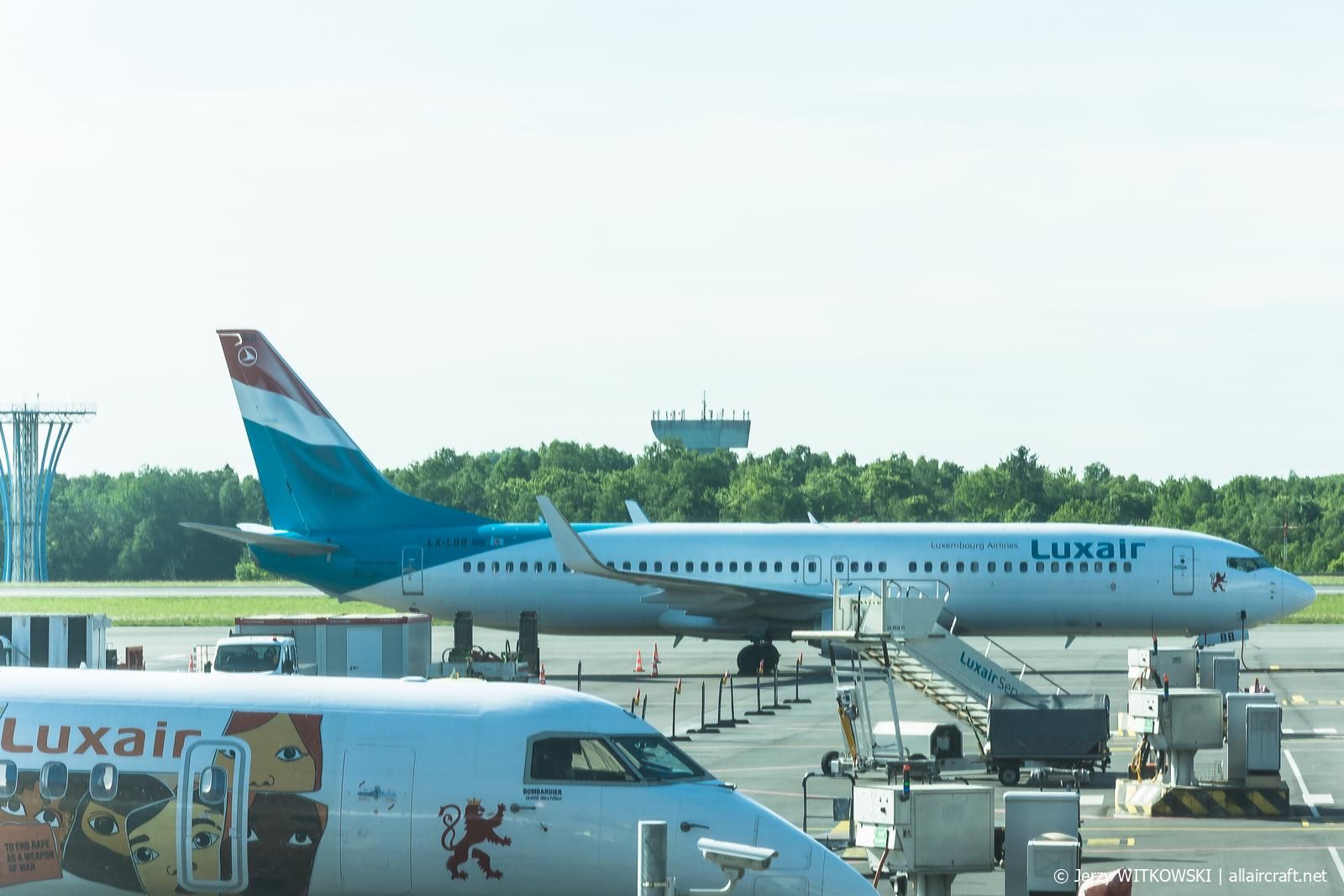 LX-LBB (36875) 2015 Boeing 737-86J(WL)