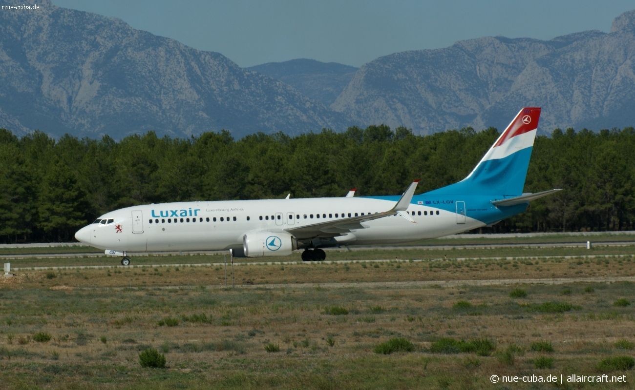 LX-LGV (41190) 2014 Boeing 737-8C9WL
