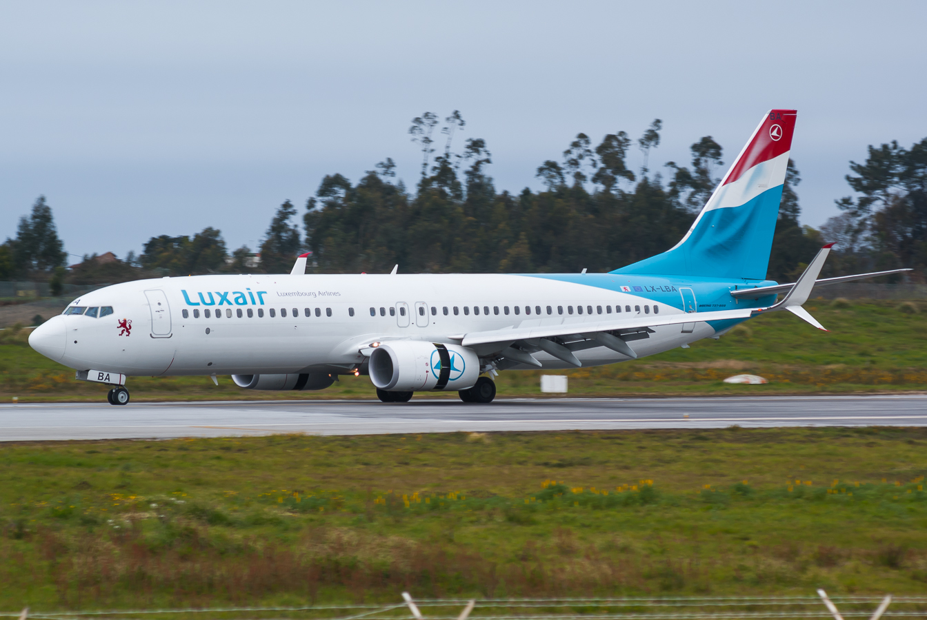LX-LBA (43537) 2015 Boeing 737-8C9WL