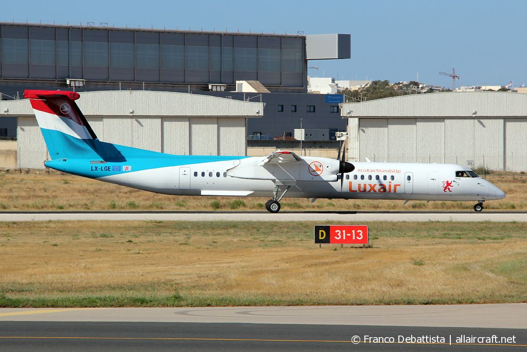 LX-LGE (4284) 2009 Bombardier Dash 8-Q402