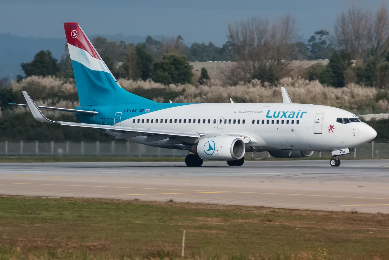 LX-LGS (33956) 2005 Boeing 737-7C9WL