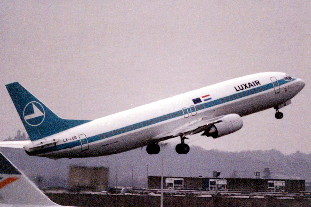 LX-LGG (26437) 1992 Boeing 737-4C9