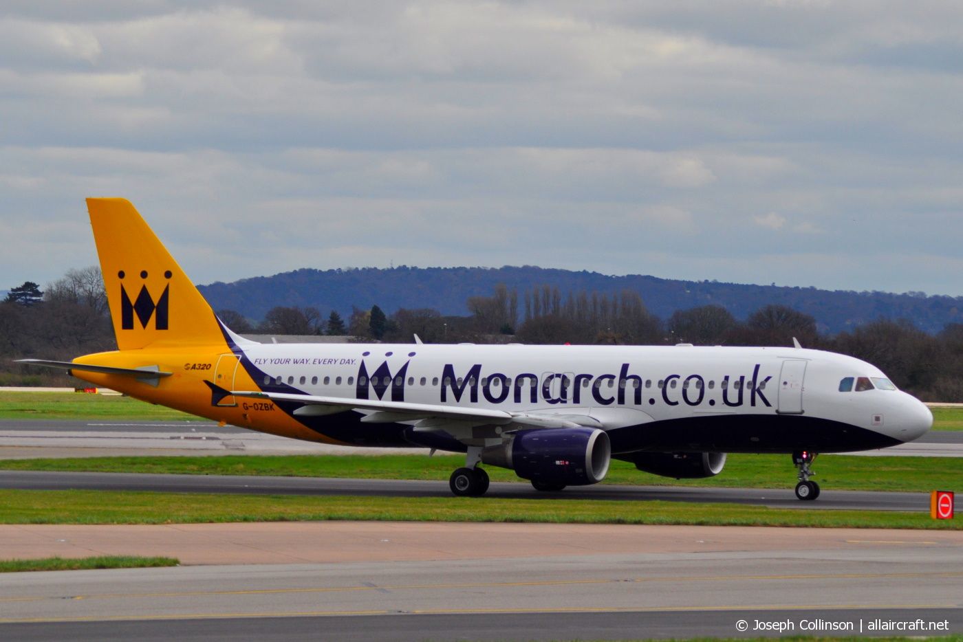 G-OZBK (1370) 2000 Airbus A320-214
