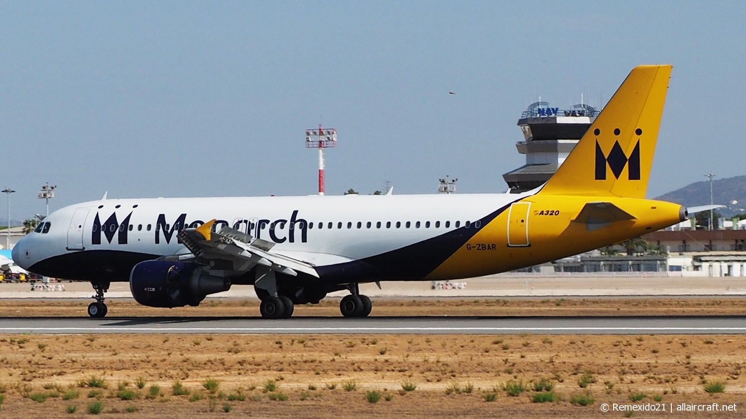 G-ZBAR (2142) 2003 Airbus A320-214
