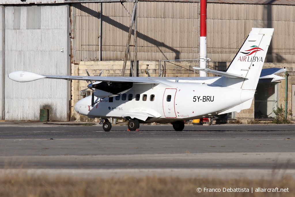 5Y-BRU (912539) 1991 Let L410UVP-E Turbolet