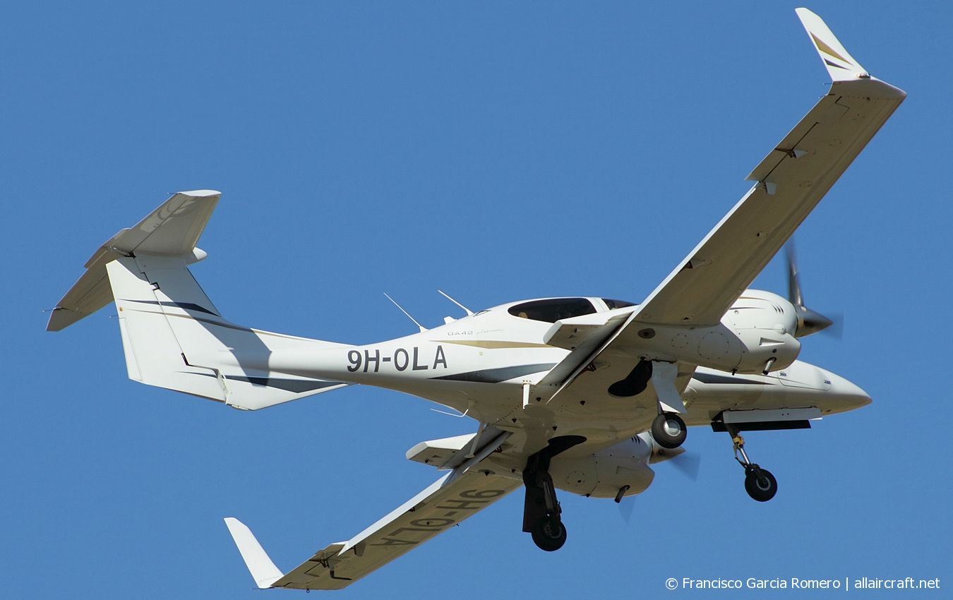 9H-OLA (42.320) Diamond DA-42 Twin Star