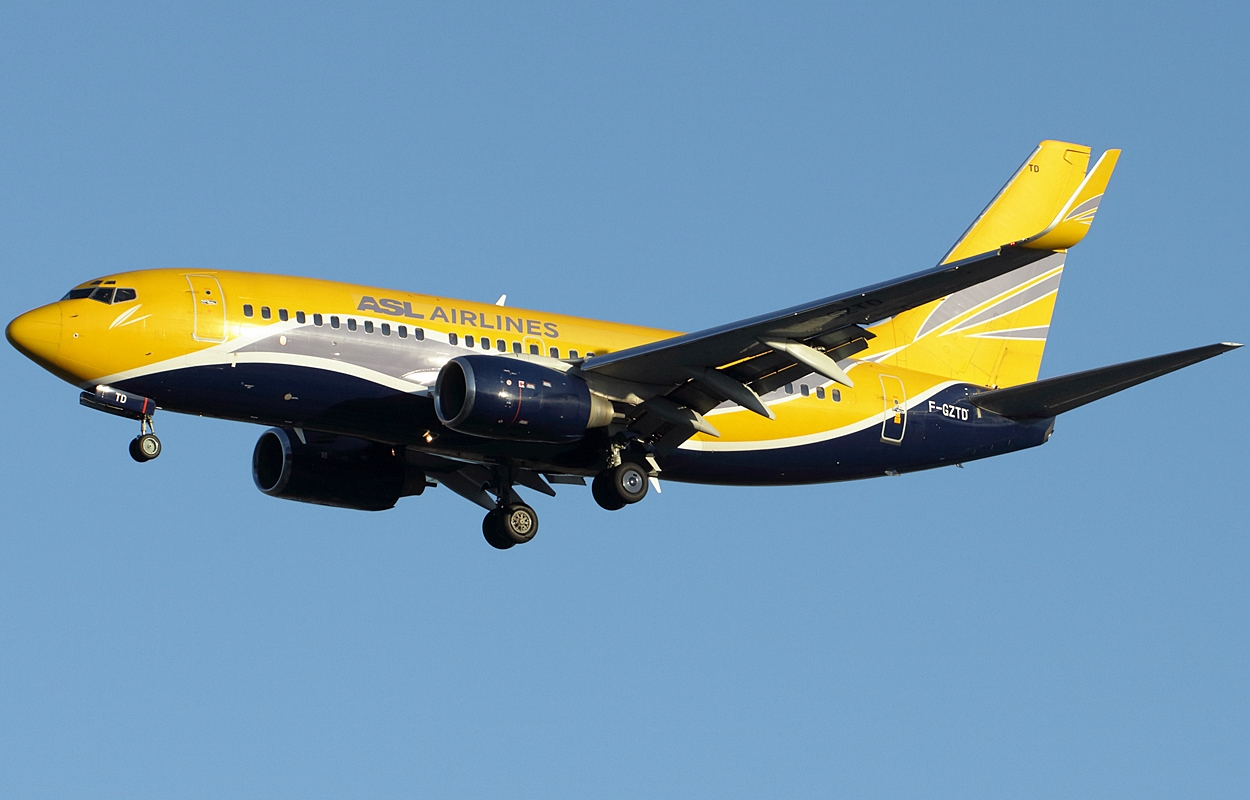F-GZTD (32418) 2003 Boeing 737-73V(WL)