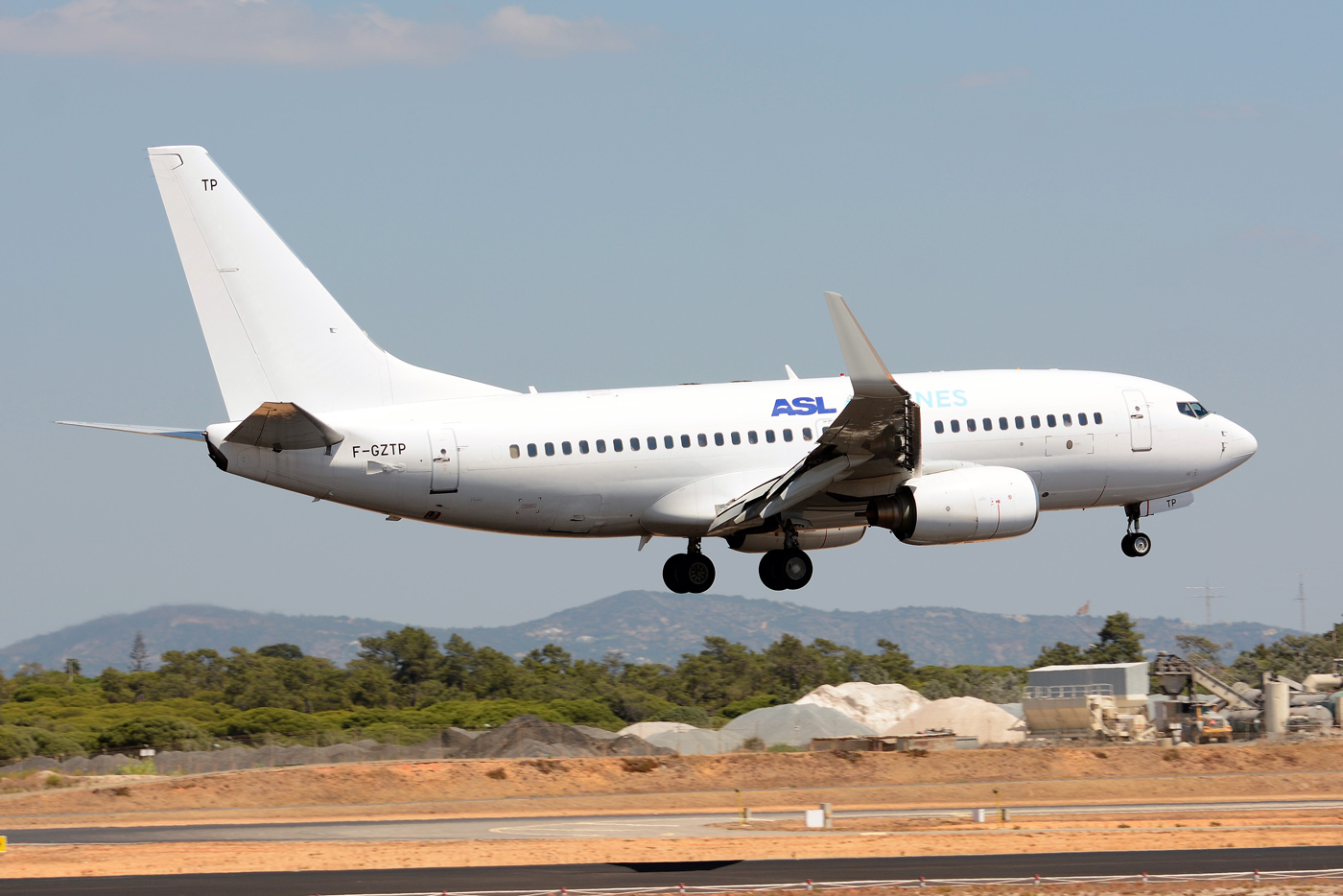 F-GZTP (cn 29370) Boeing 737-71B